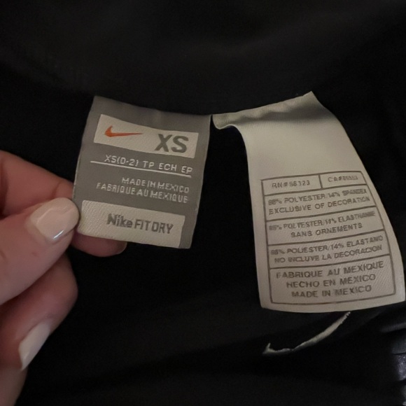 Nike Fit Dry wide legged black quarter length leggings - Picture 10 of 10